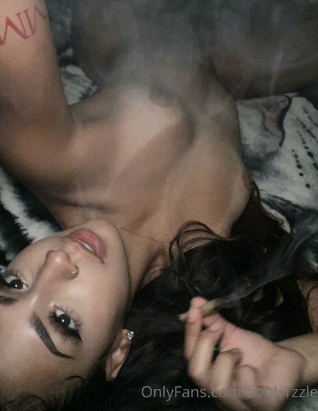 Photo nue de fuite OnlyFans de Soph1zzle