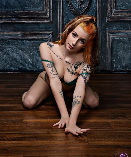 Photo nue de fuite OnlyFans de Minnietheentertainer