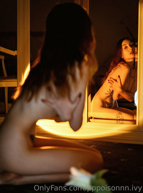 Photo nue de fuite OnlyFans de Pppoisonnnivy