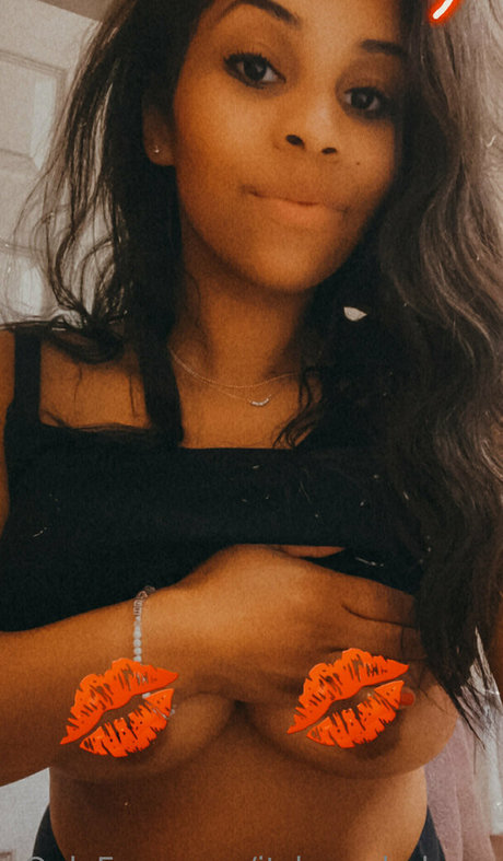 Photo nue de fuite OnlyFans de Itslaneybabyxo