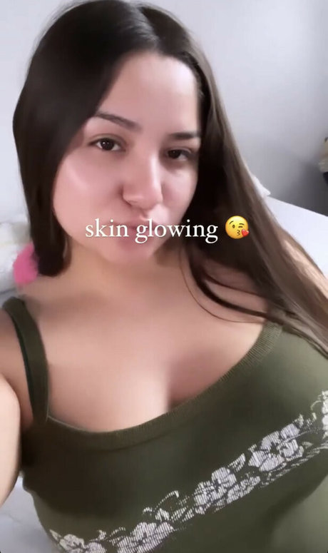 Photo nue de fuite OnlyFans de Mami47