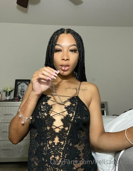 Photo nue de fuite OnlyFans de Hellsangel02