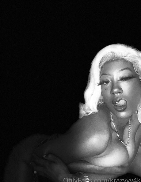 Photo nue de fuite OnlyFans de Krazyyy4k