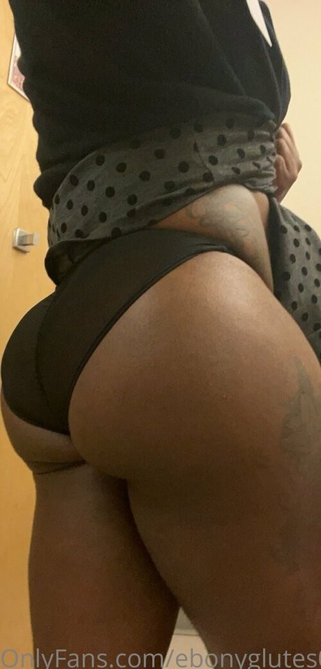 Photo nue de fuite OnlyFans de Ebonyglutes01