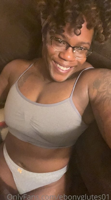Photo nue de fuite OnlyFans de Ebonyglutes01