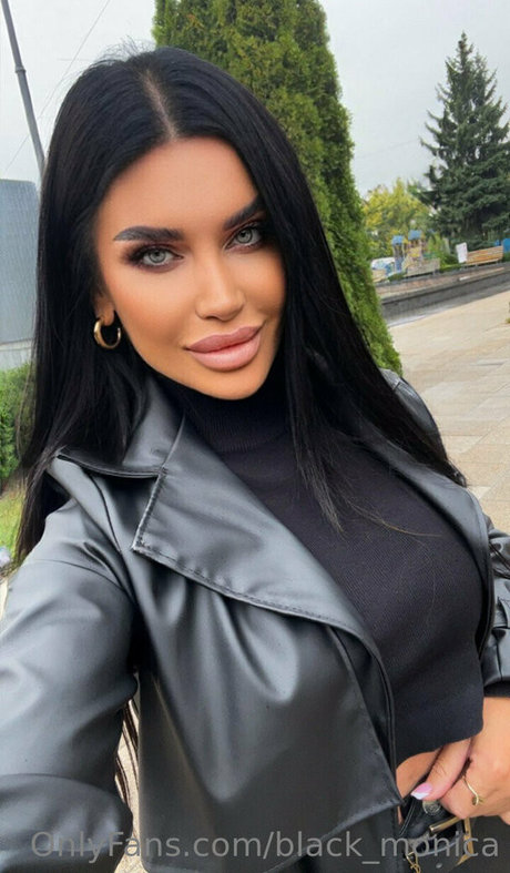 Black_monica