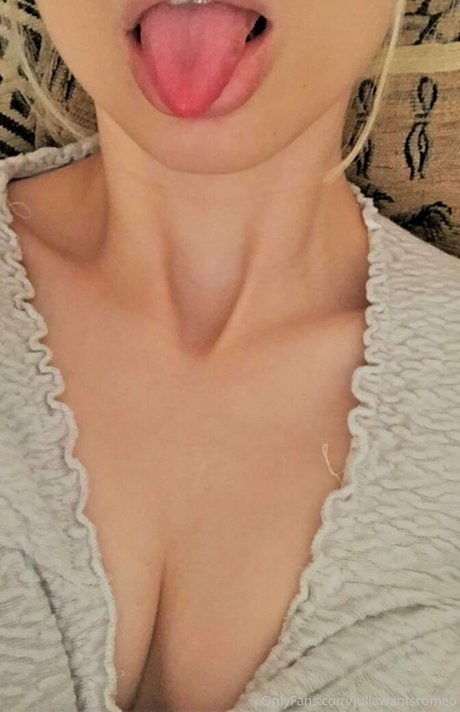 Photo nue de fuite OnlyFans de Julianawantsromeo