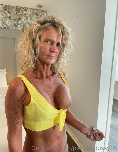 Photo nue de fuite OnlyFans de Piercedpussy05
