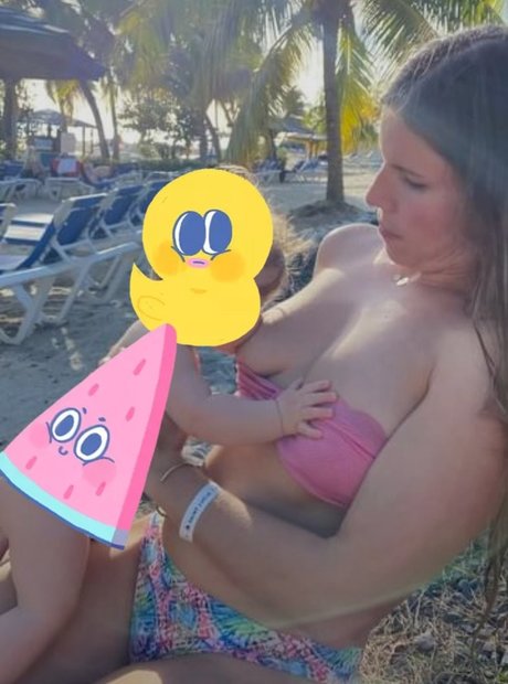 Photo nue de fuite OnlyFans de Manon Lagreve