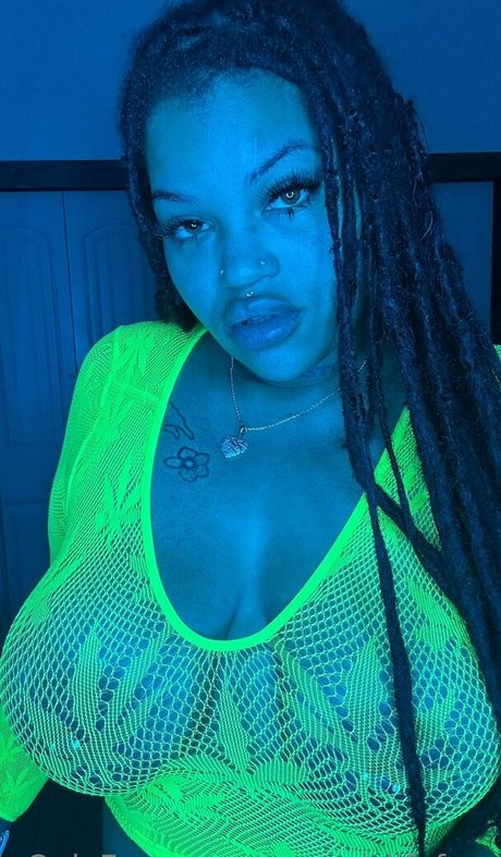 Photo nue de fuite OnlyFans de Creamislifefree