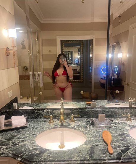 Photo nue de fuite OnlyFans de Mamibree
