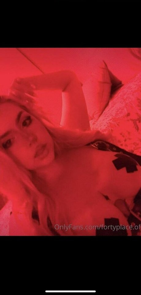 Photo nue de fuite OnlyFans de Fortyplace