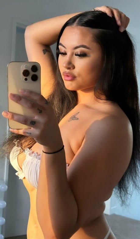 Photo nue de fuite OnlyFans de Taylaraywhite