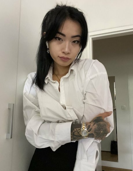Photo nue de fuite OnlyFans de Asianiina