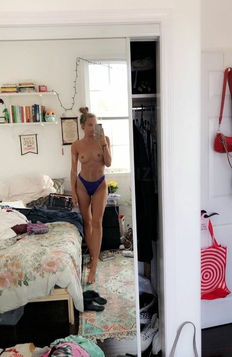 Photo nue de fuite OnlyFans de Sarah Jolz