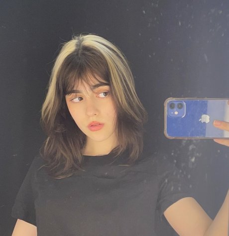 Photo nue de fuite OnlyFans de Isabella Angelina