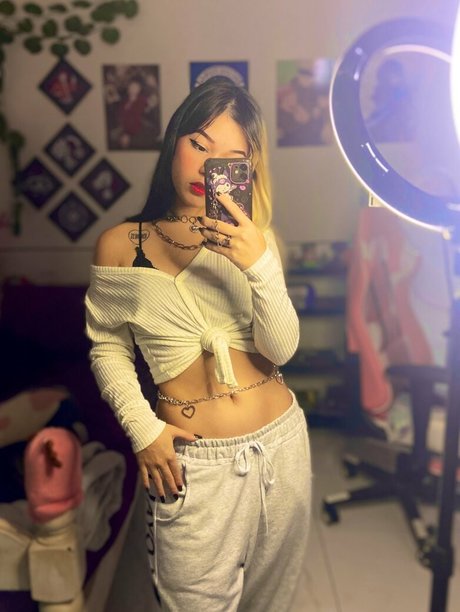 Photo nue de fuite OnlyFans de Apuddii