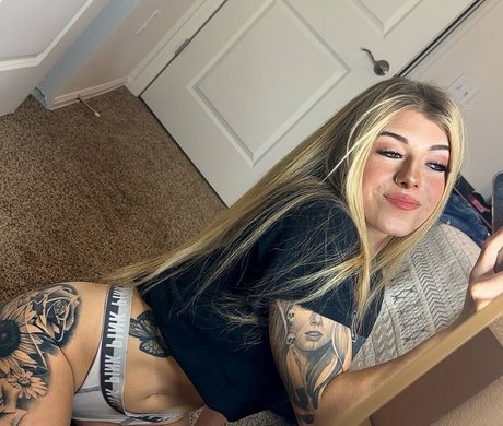 Photo nue de fuite OnlyFans de Slxttylyss