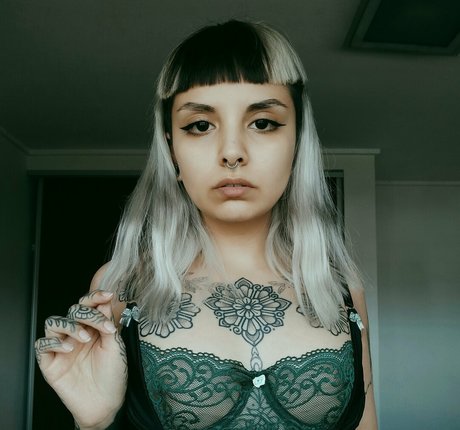 Photo nue de fuite OnlyFans de Imbellatrixx