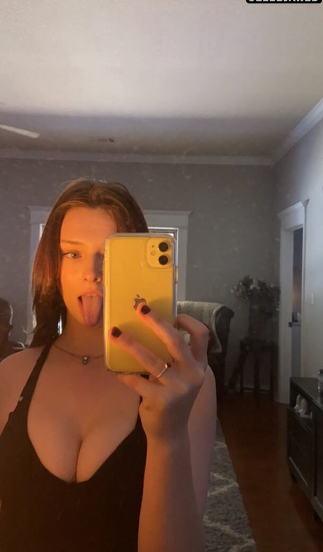 Photo nue de fuite OnlyFans de Savannah Colver