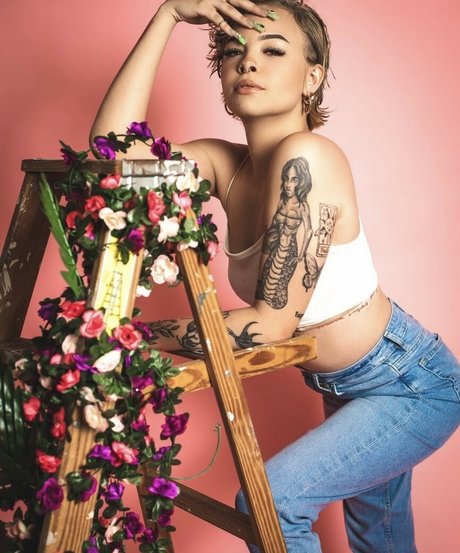 Photo nue de fuite OnlyFans de Angelixxxo