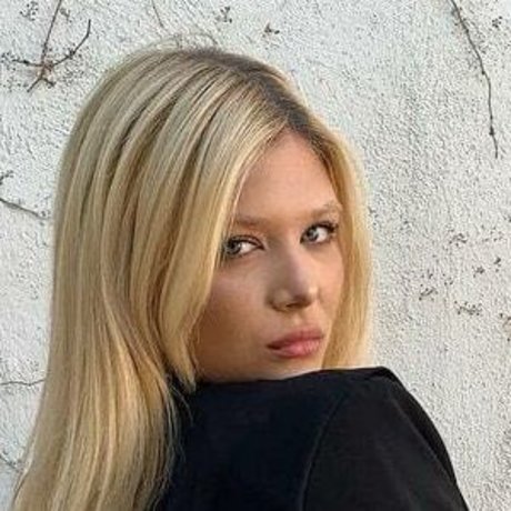 Victoria Lamas
