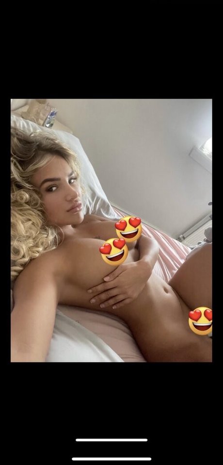 Photo nue de fuite OnlyFans de Mollymazs