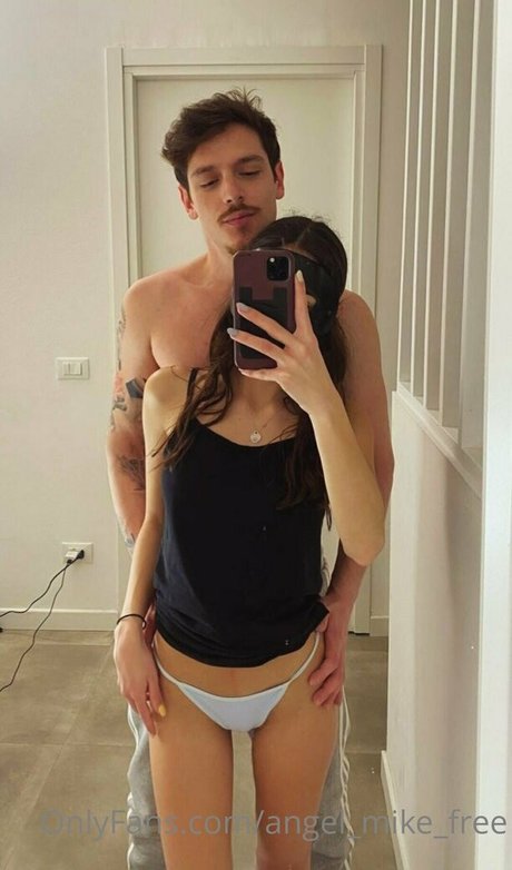Photo nue de fuite OnlyFans de Angelmikefree