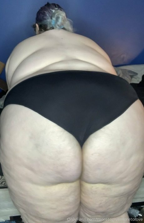 Photo nue de fuite OnlyFans de Adenahx