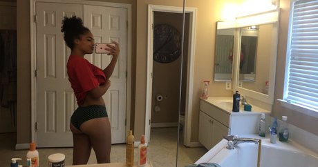 Photo nue de fuite OnlyFans de Lightskin