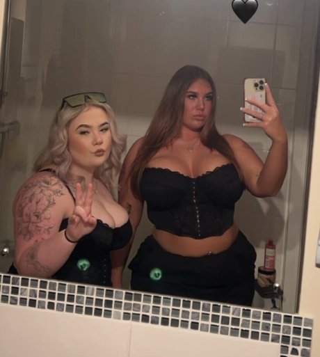 Photo nue de fuite OnlyFans de Ellierobsxx