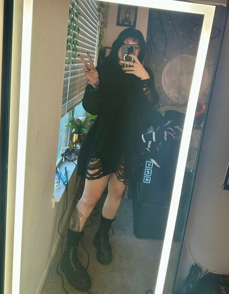 Photo nue de fuite OnlyFans de Horrorwh0re