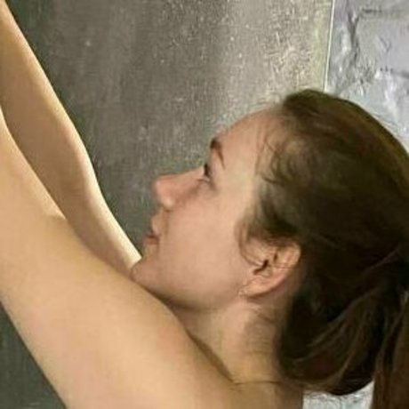 Photo nue de fuite OnlyFans de Emilia Smit