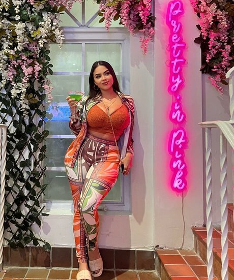 Photo nue de fuite OnlyFans de Jessenia Rebecca