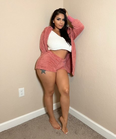 Photo nue de fuite OnlyFans de Jessenia Rebecca