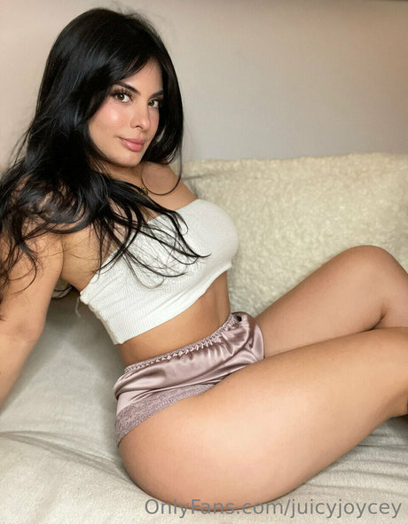 Photo nue de fuite OnlyFans de Juicyjoycey