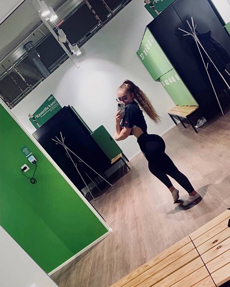 Photo nue de fuite OnlyFans de Ronjalexandra