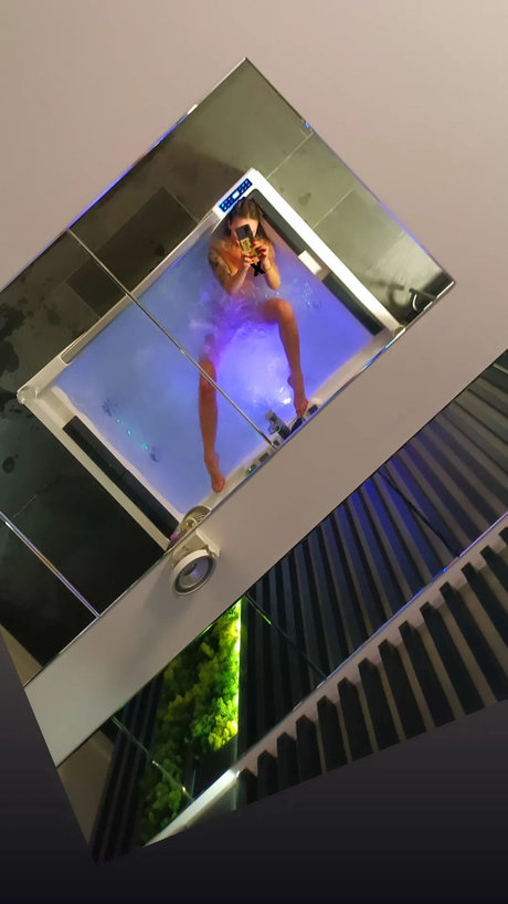 Photo nue de fuite OnlyFans de Sweeeti Carolovcutie