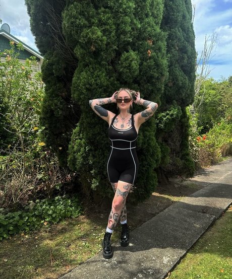Photo nue de fuite OnlyFans de Goth Queen