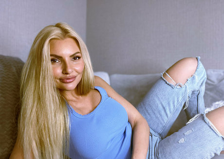Photo nue de fuite OnlyFans de Polinanice