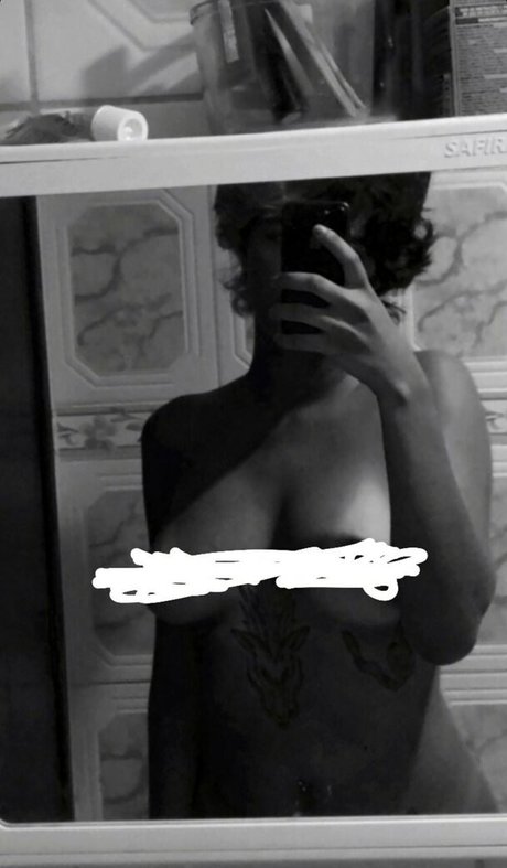 Photo nue de fuite OnlyFans de Sad Steh
