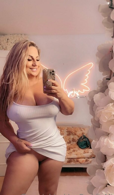 Photo nue de fuite OnlyFans de Baddiemi