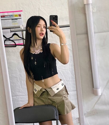 Photo nue de fuite OnlyFans de Hanni Pham