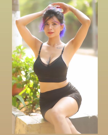 Annie Sharma