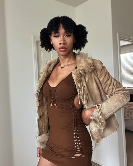Photo nue de fuite OnlyFans de Sage Introspekt