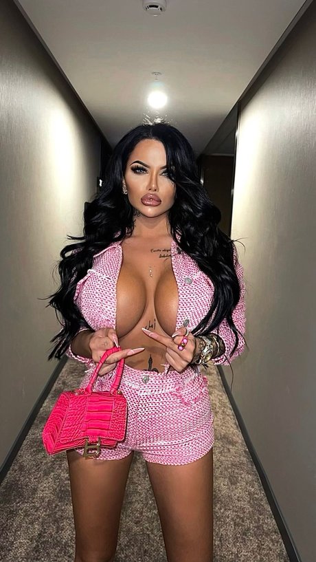Photo nue de fuite OnlyFans de Enise Sude