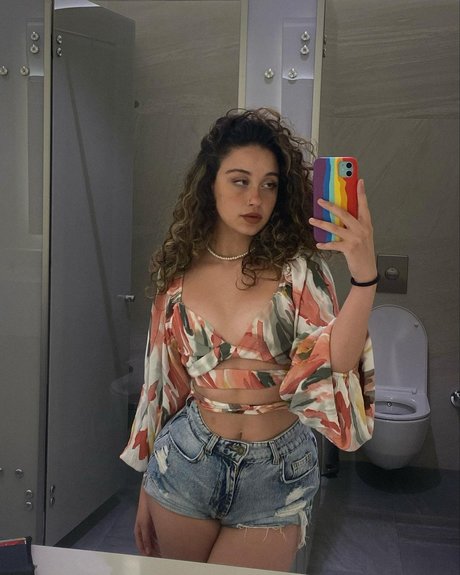 Photo nue de fuite OnlyFans de Aleynakutluay