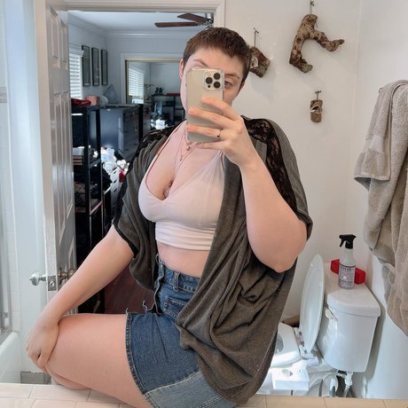 Photo nue de fuite OnlyFans de Mel Capperino Garcia