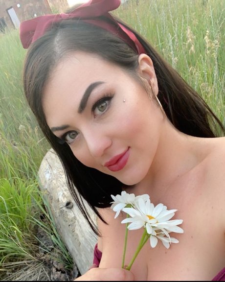 Photo nue de fuite OnlyFans de Luxie Zahra