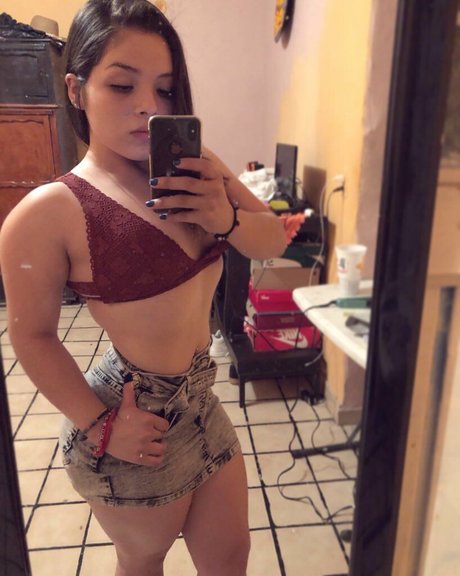 Photo nue de fuite OnlyFans de Aylin Guevara